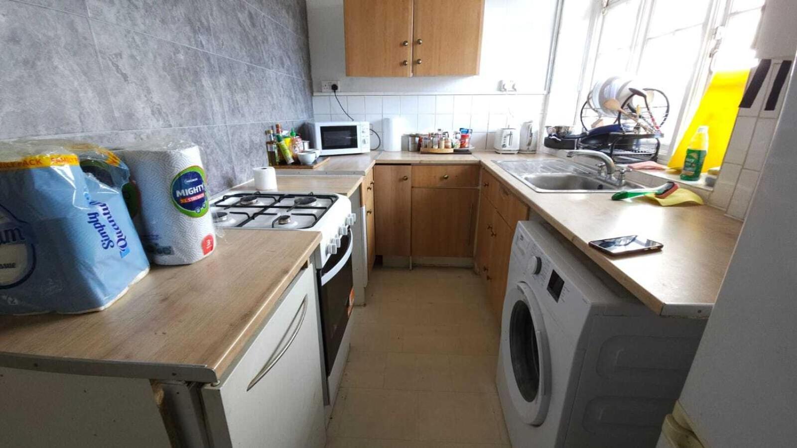 London Edgware Station Apartment 객실 사진