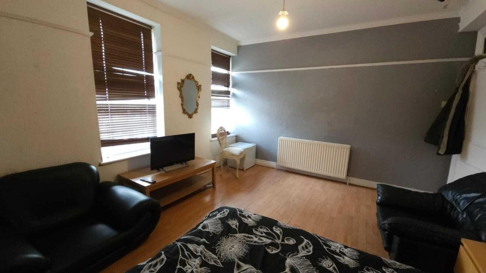 London Edgware Station Apartment 객실 사진