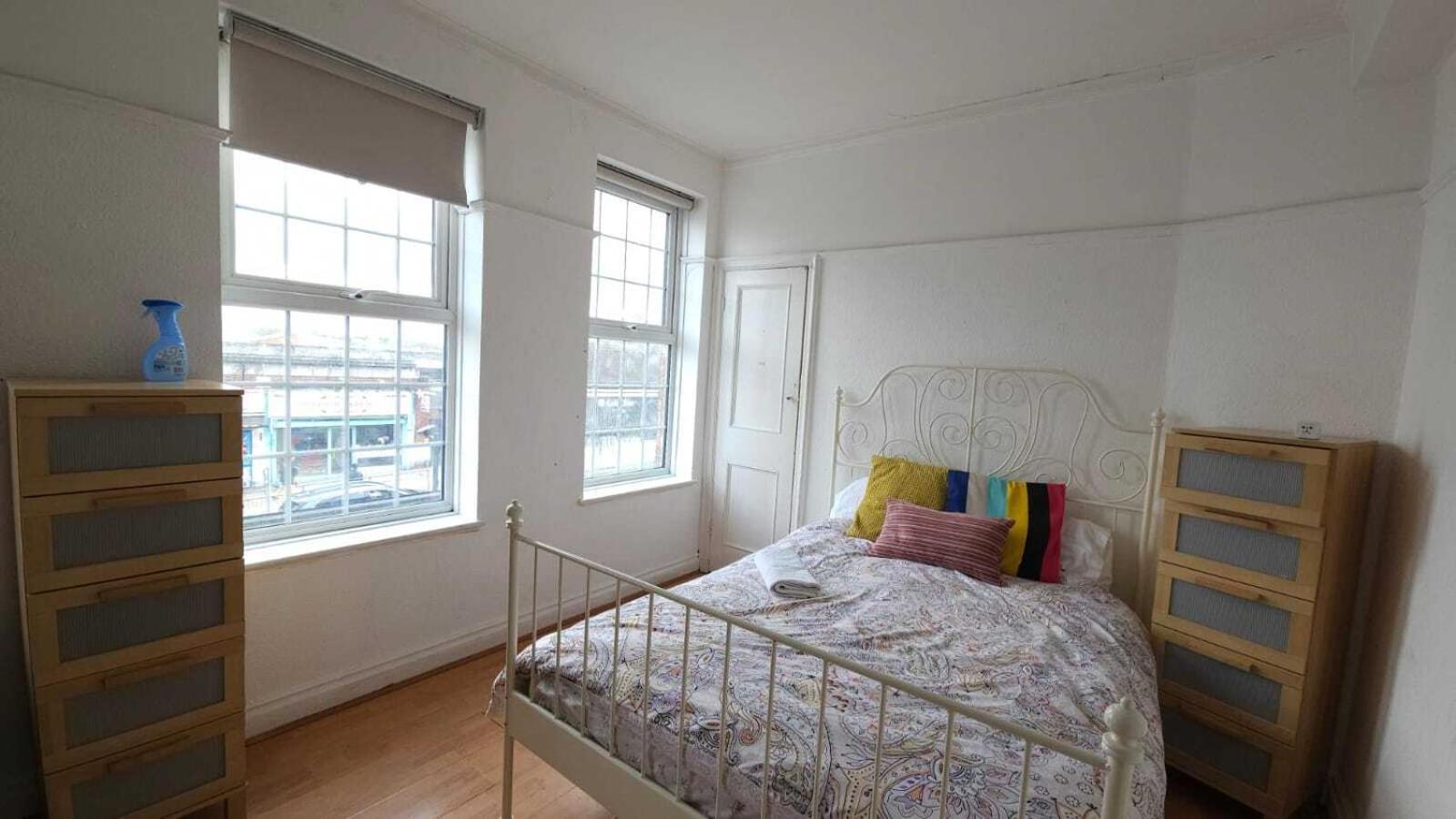 London Edgware Station Apartment 객실 사진