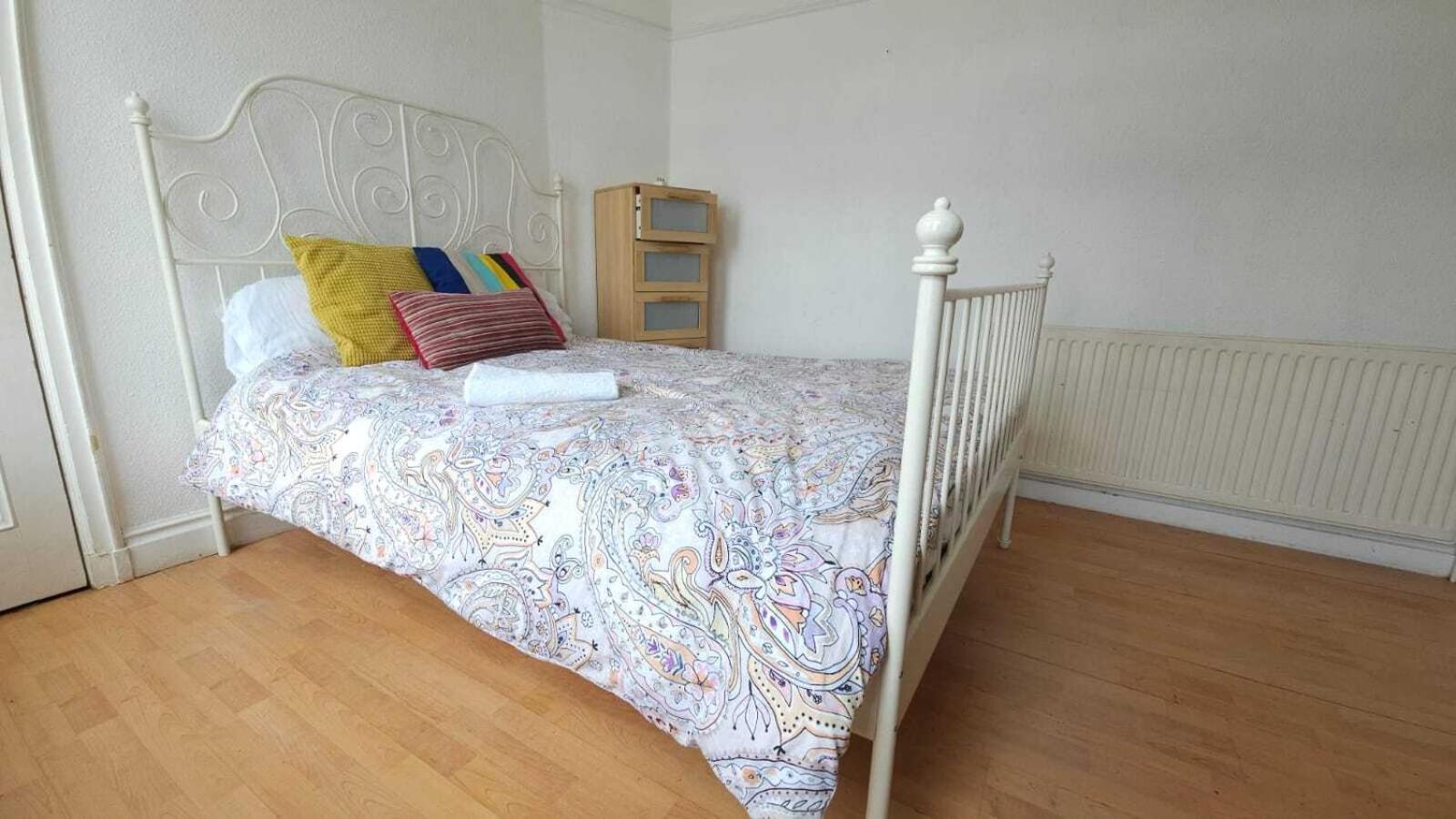 London Edgware Station Apartment 객실 사진